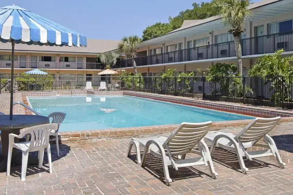 University Inn Main image