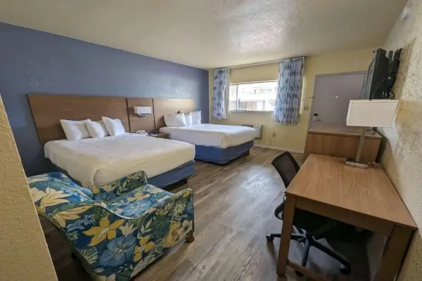 University Inn 5